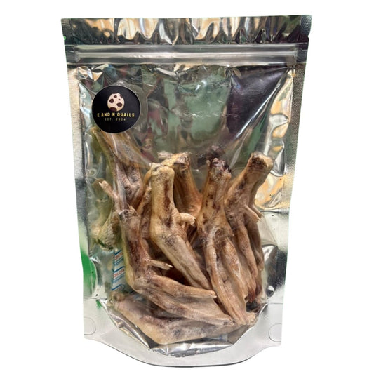 Freeze-dried duck feet for dogs, natural joint support treats, premium quality, 10 count, made in USA by Quailz.com.