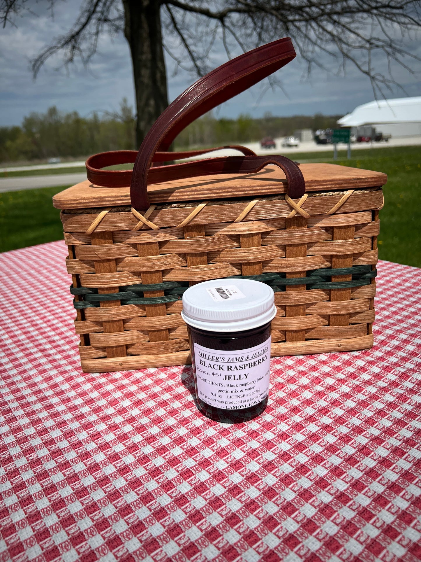 Amish Country Store black raspberry jam jar, Amish-made Amish jam with fresh black raspberry flavor, authentic local Amish product.