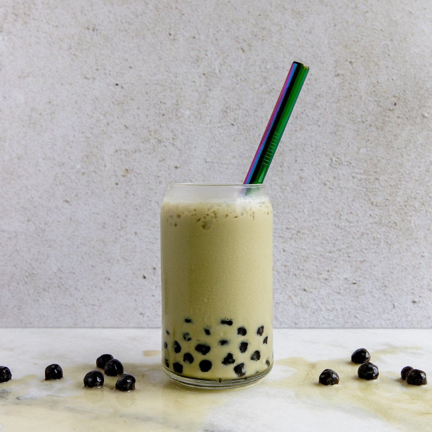 Stainless steel drinking straw in straight, bent, and boba styles for eco-friendly reusable beverage straws.