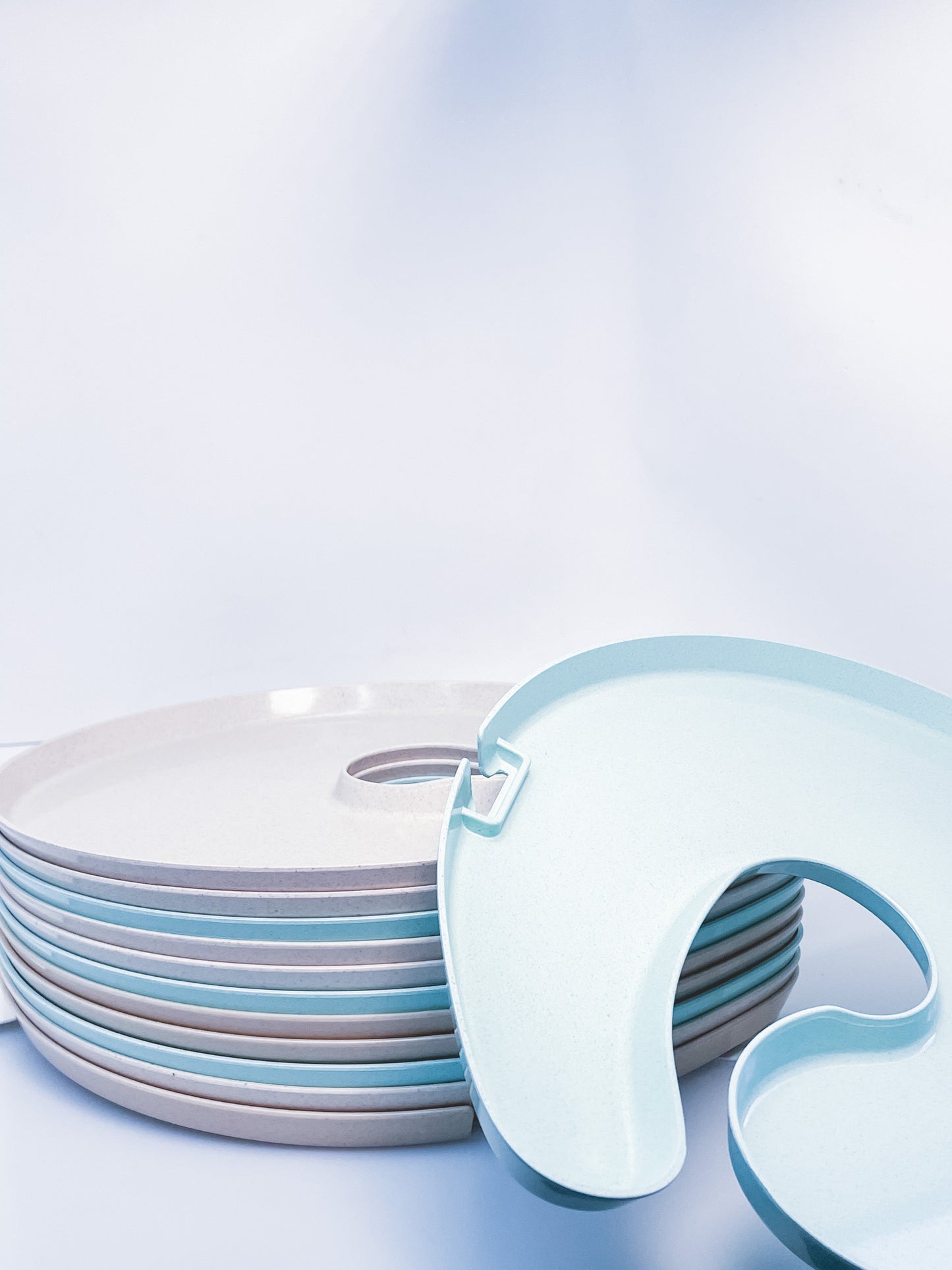 Set of two Knork Eco Party Plates, eco-friendly disposable dinnerware with a modern design, perfect for gatherings and events