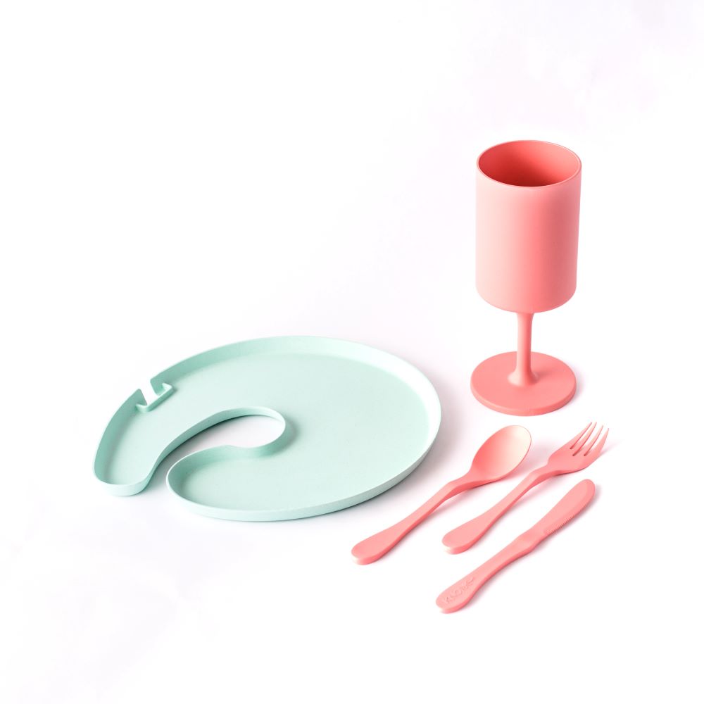 Knork Eco Party Pack 5-piece set featuring eco-friendly utensils and plates for sustainable dining.