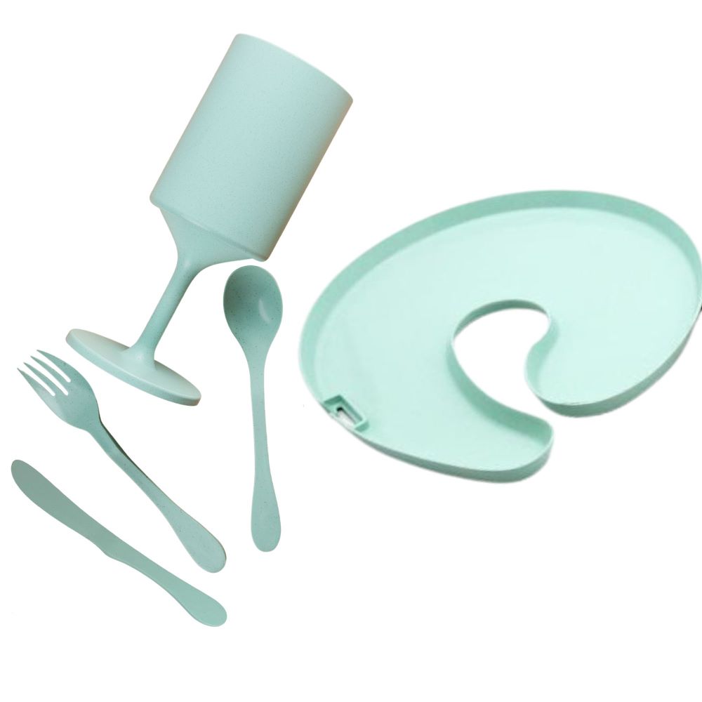 Knork Eco Party Pack 5-piece set with reusable bamboo utensils and accessories, ideal for eco-friendly outdoor gatherings.