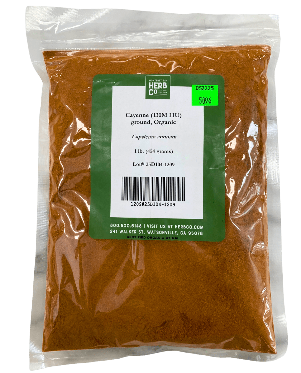 Ground cayenne pepper from Country Life Natural Foods, 130M HU organic herbs in a glass jar with a red spice level.