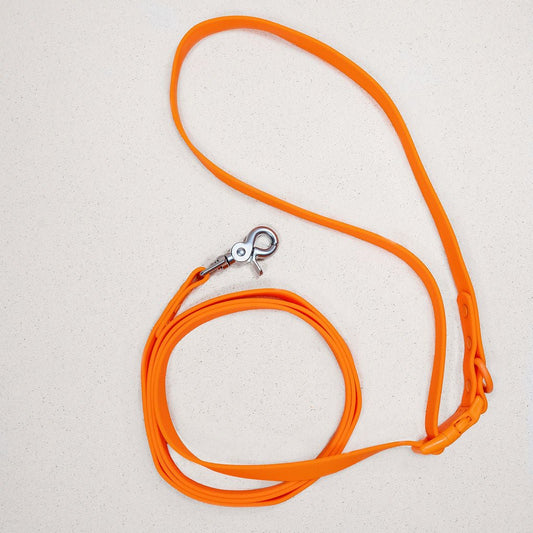 PVC handsfree dog leash by Tilley + Me featuring a durable, waterproof, odor-resistant design for all-weather walking.