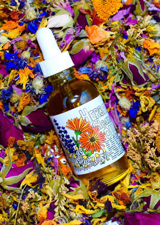 Herbal cleansing oil from Plant Makeup, showing a clear bottle with botanical ingredients and a pump dispenser on a white background.