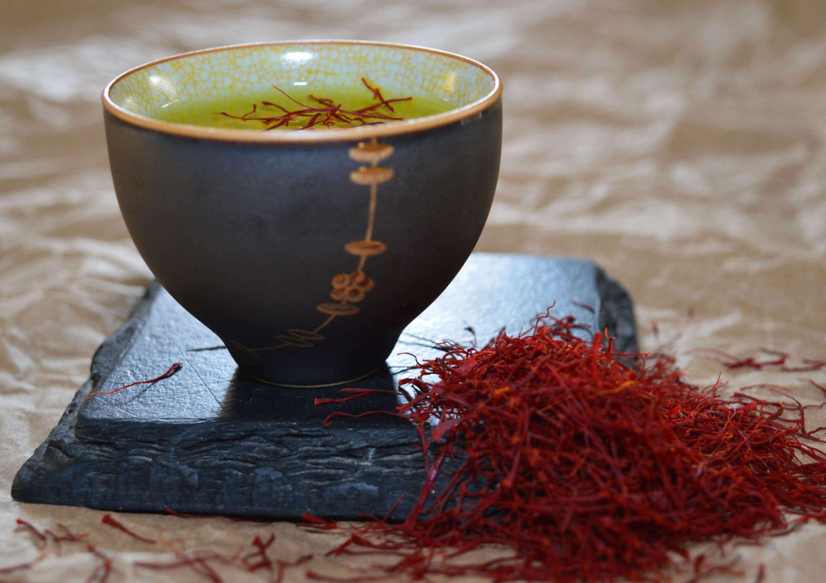 Premium Super Negin saffron threads from Vanilla Bean Kings, showcasing vibrant red stigmas and high-quality saffron product.