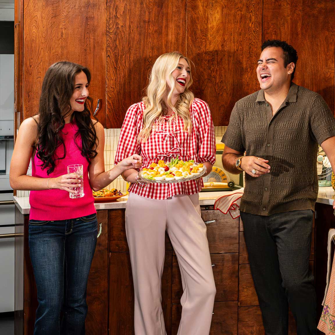 Homestyle Dorothy Lynch salad dressing in an 8 oz bottle, gluten-free, shown on a kitchen countertop with fresh vegetables.
