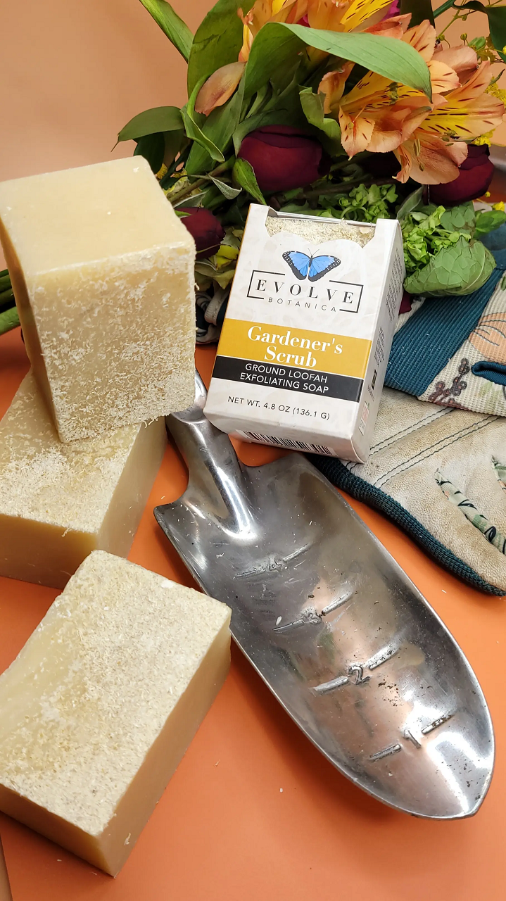Evolve Botanica Gardener's Soap in a natural, handmade bar with botanical ingredients for outdoor gardeners.