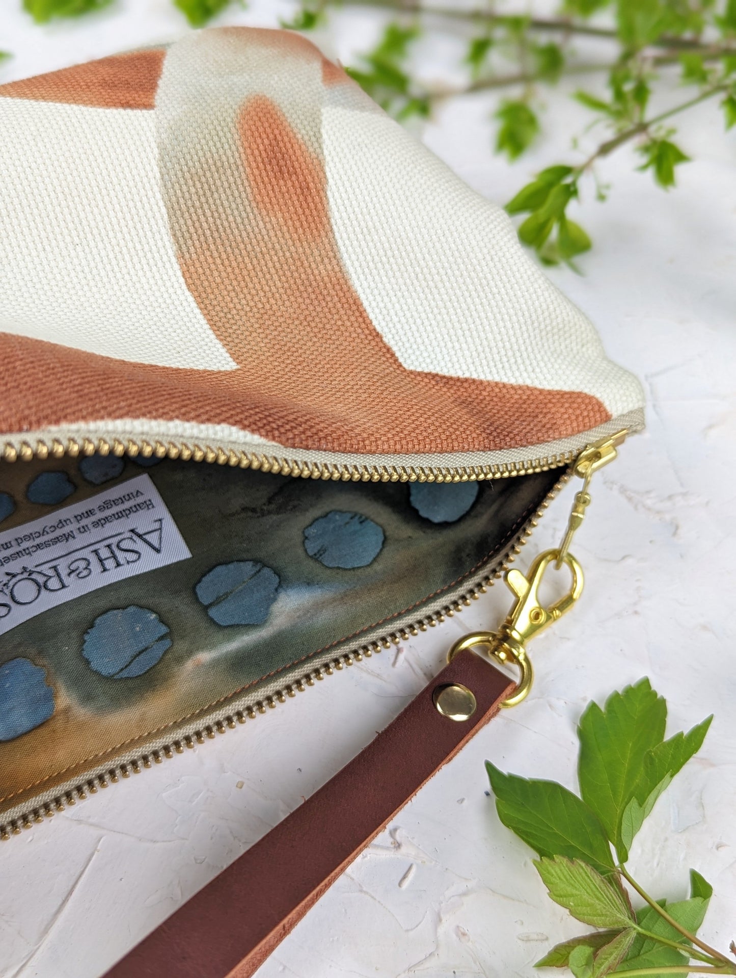 Ash & Rose Shipwreck Chain Wristlet Purse, stylish wristlet with chain strap and nautical-inspired design.