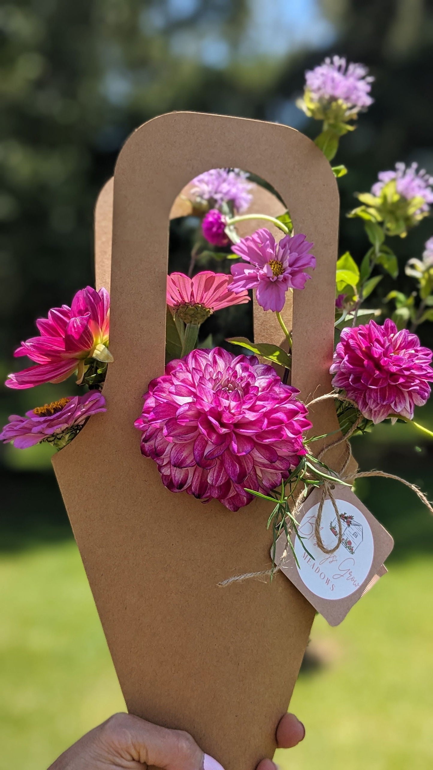 DIY Boom Bar with fresh cut flowers from Blessings Grow Meadows for a make-your-own bouquet event in Metter, GA.