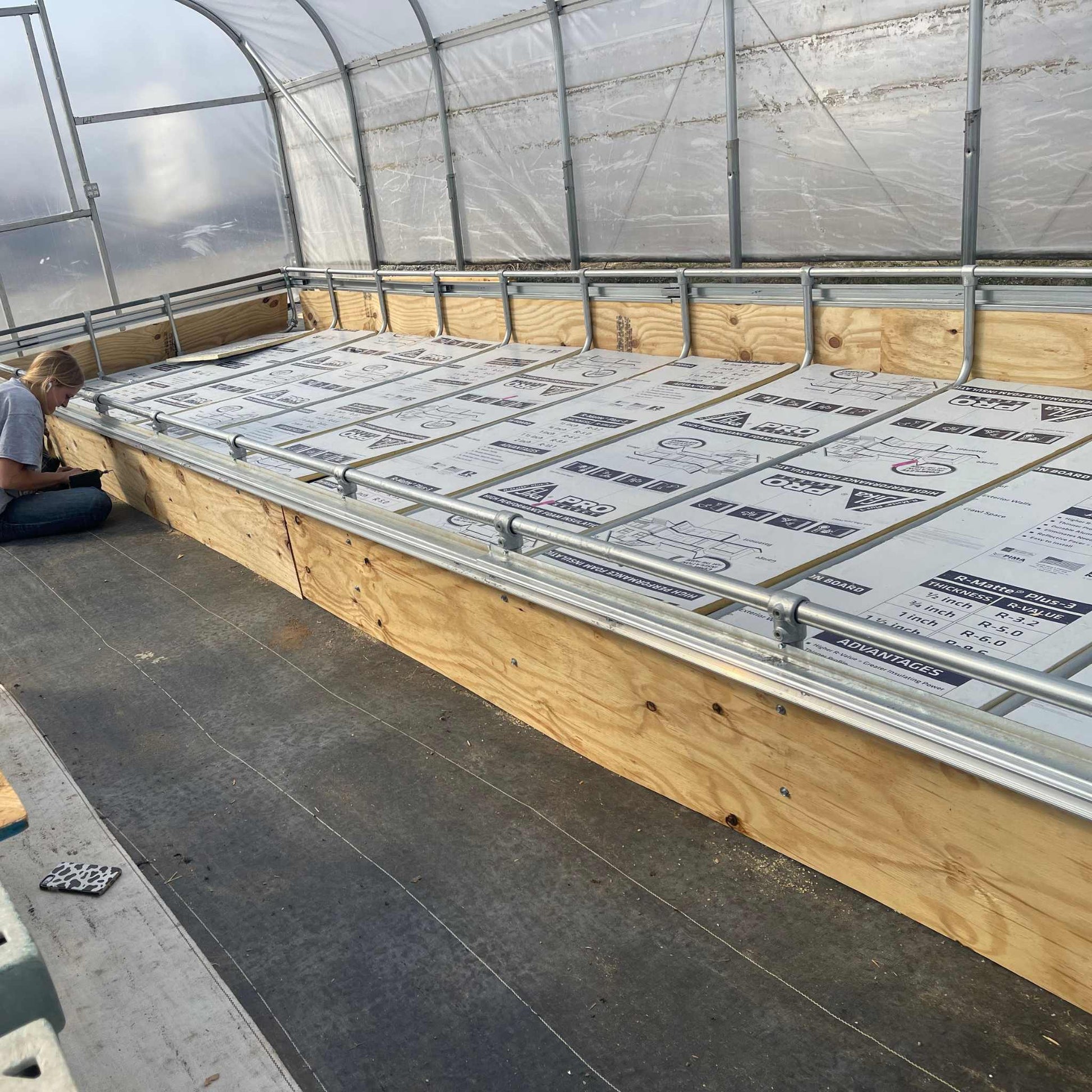 Bootstrap Farmer Deep Water Culture (DWC) Kit for gardening, featuring essential tools for hydroponic plant growth.