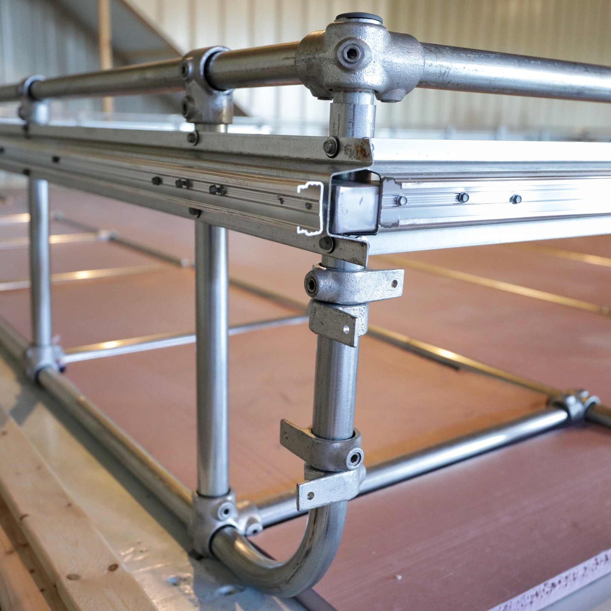 Bootstrap Farmer Deep Water Culture (DWC) Kit for gardening, featuring durable tools for hydroponic plant growth.