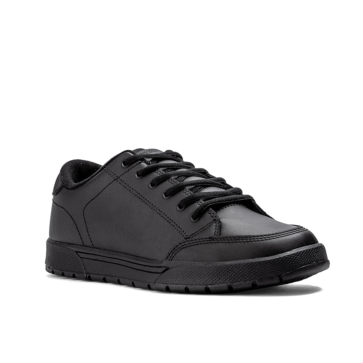 Chinook® men's black skater non-slip shoes, versatile work and casual footwear with slip-resistant soles.