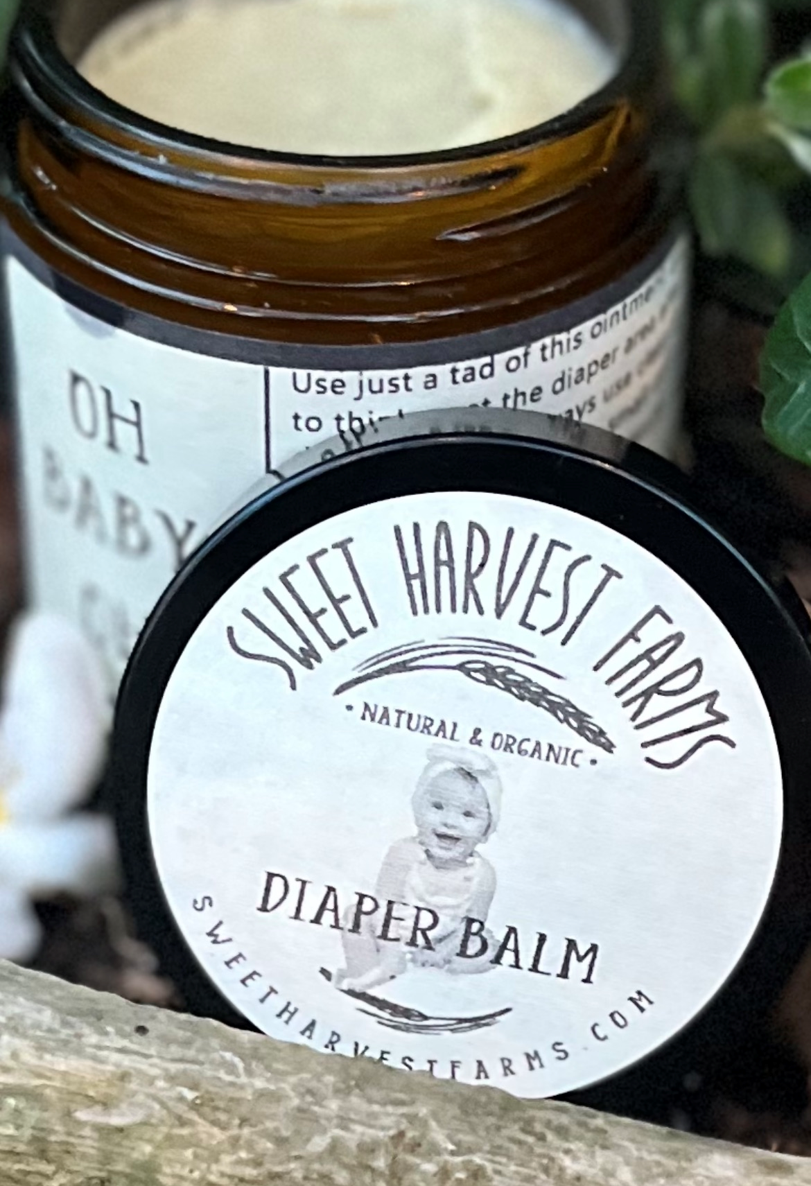 Sweet Harvest Farms Oh Baby Oh! "What a bum!" organic diaper balm for chafing and cracked skin on babies and adults.