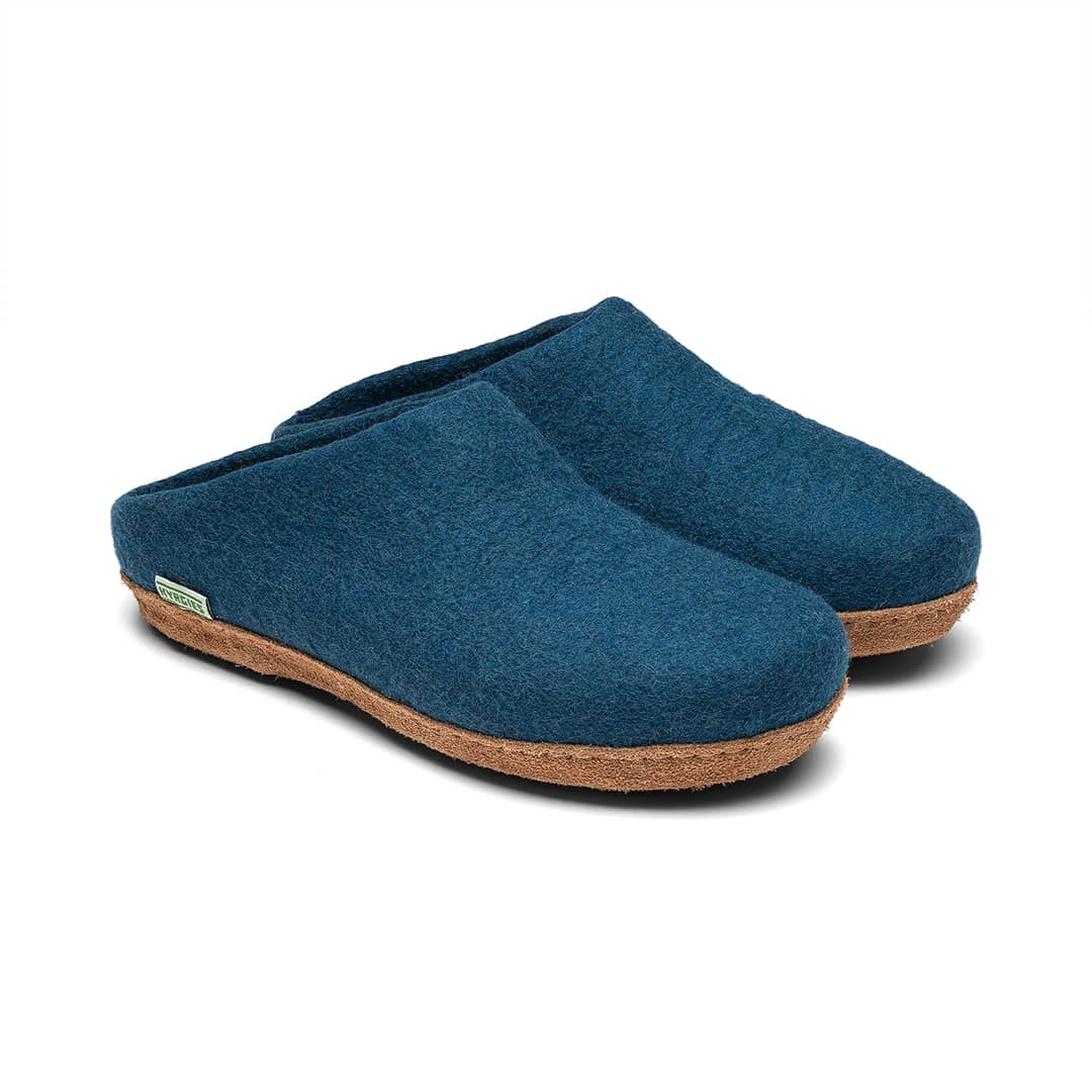 Kyrgies Molded Sole Low Back shoe showing a close-up of the molded sole and low-back design in natural materials.