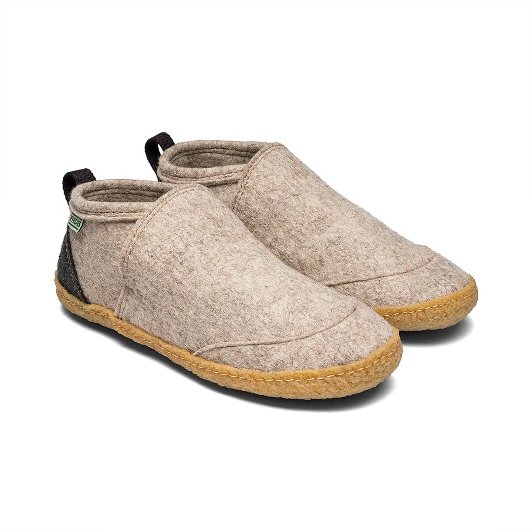 Kyrgies Tengries Walkabouts in charcoal color, Euro size 35, featuring comfortable slip-on style and durable craftsmanship.