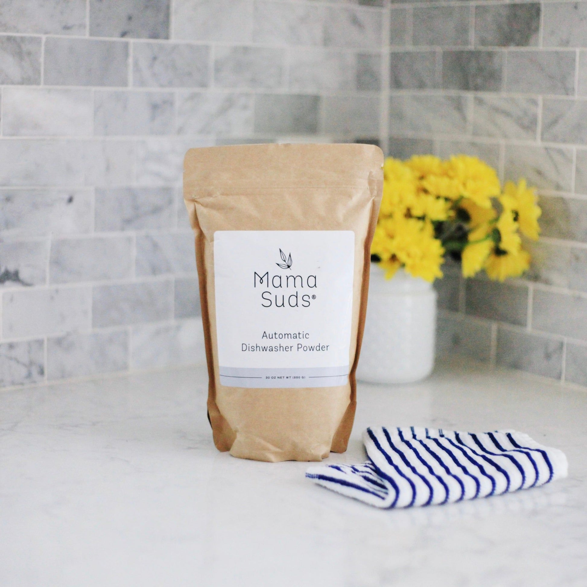 MamaSuds automatic dishwasher powder, eco-friendly and non-toxic household cleaning product for spotless dishwashing.