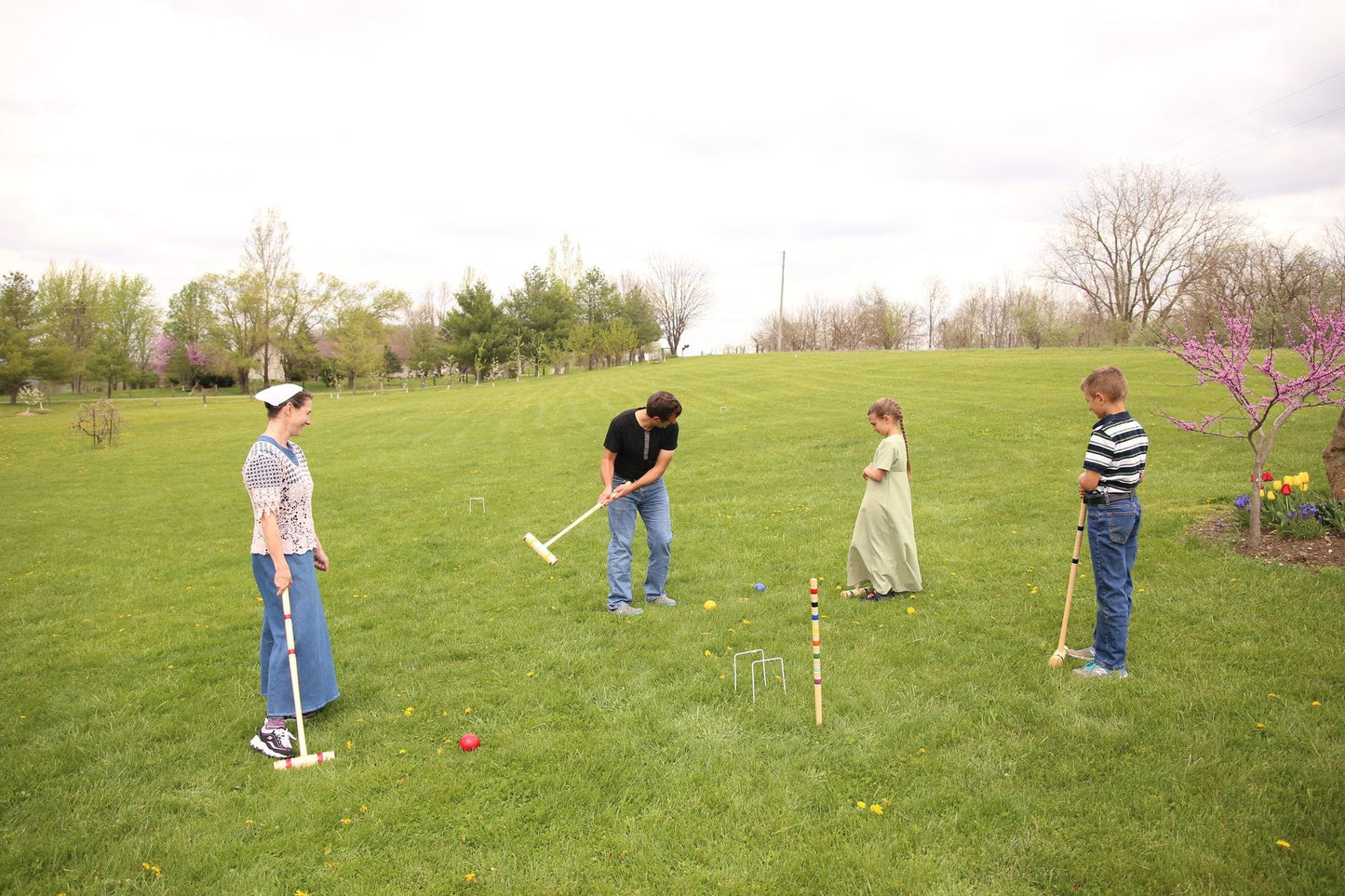 Deluxe 8-player croquet game set with wooden holder or duffel carry bag, outdoor backyard croquet by AmishToyBox.com