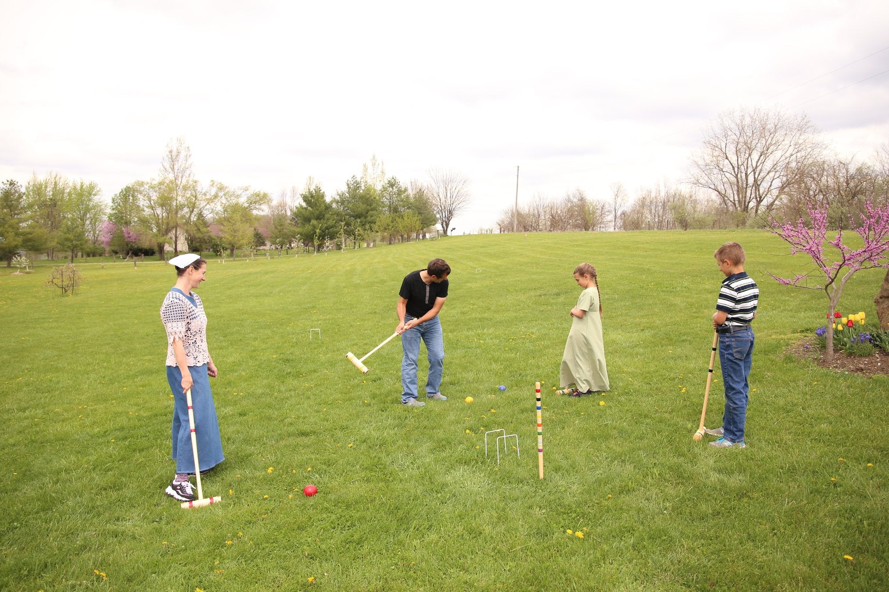 Deluxe 8-player croquet game set with wooden holder or duffel carry bag, outdoor backyard croquet by AmishToyBox.com