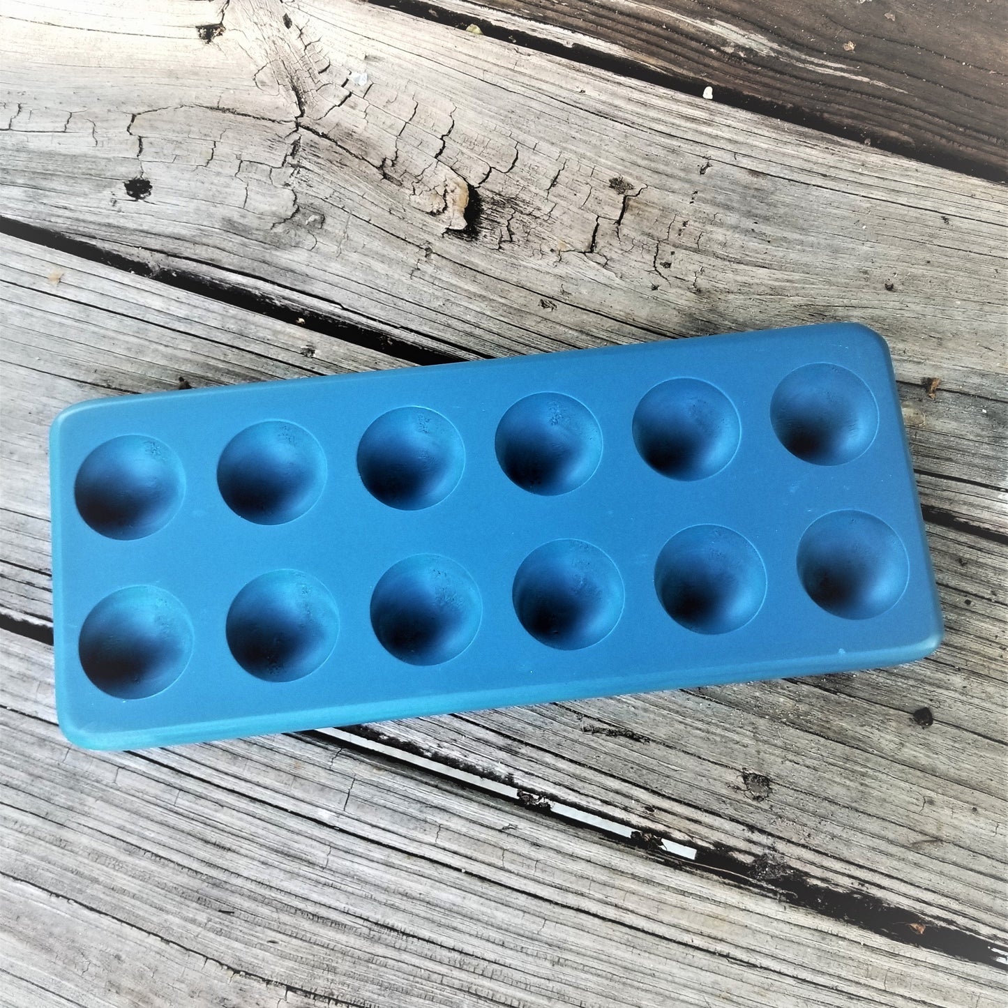 My Pet Chicken Henlay decorative wooden egg storage tray, ideal for refrigerator, kitchen counter, or display.