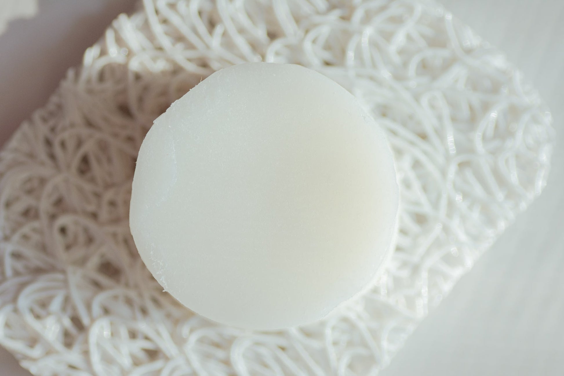 Solidsilk Delicate Volume Shampoo bar by No Tox Life, natural hair care product, with a sleek packaging design.