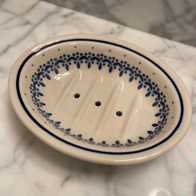 Hand-painted Polish floral ceramic soap dish by The Celtic Farm featuring a vine design, decorative and functional bathroom accessory.
