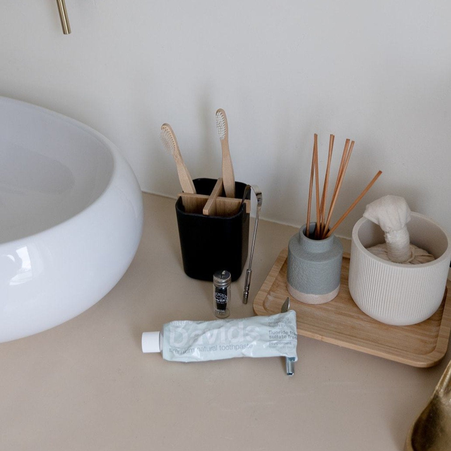 White or black bamboo fiber and corn starch Zero Waste Brush Holder, bathroom accessory by ZeroWasteStore.com