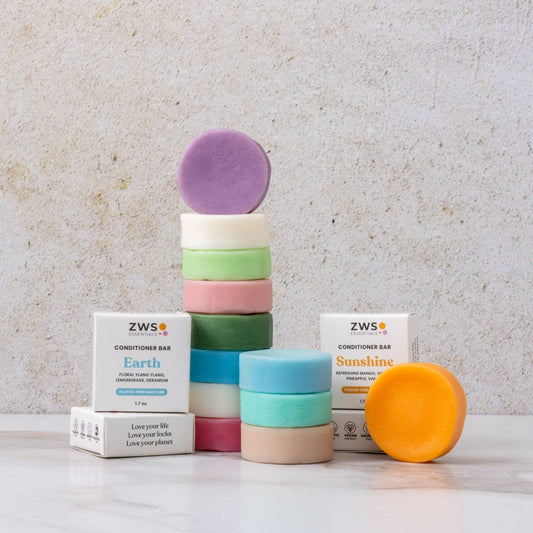 ZeroWasteStore.com castor oil conditioner bar, natural solid hair conditioner for nourishing and moisturizing hair.