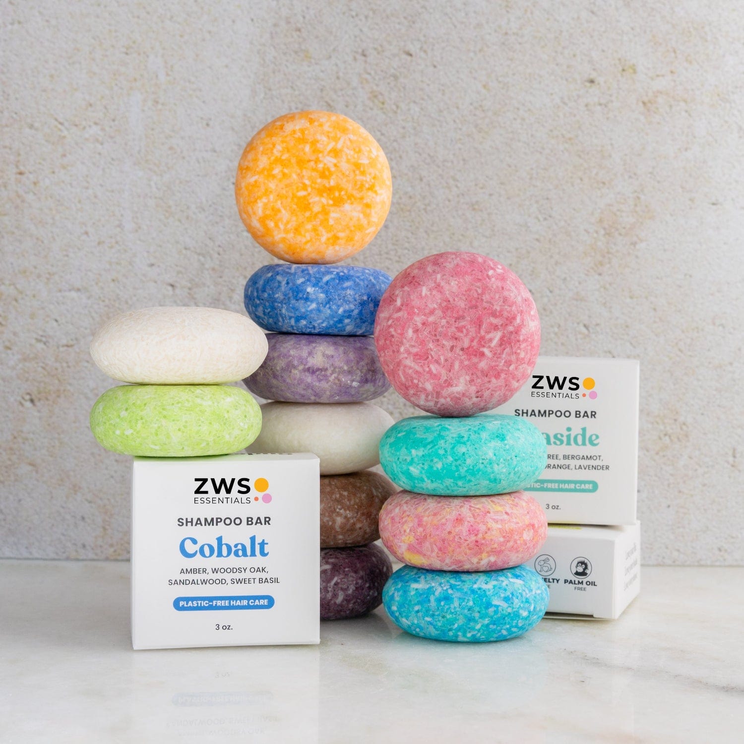 ZeroWasteStore.com shampoo bar with castor oil, natural shampoo for clean, healthy hair in a compact, eco-friendly package.